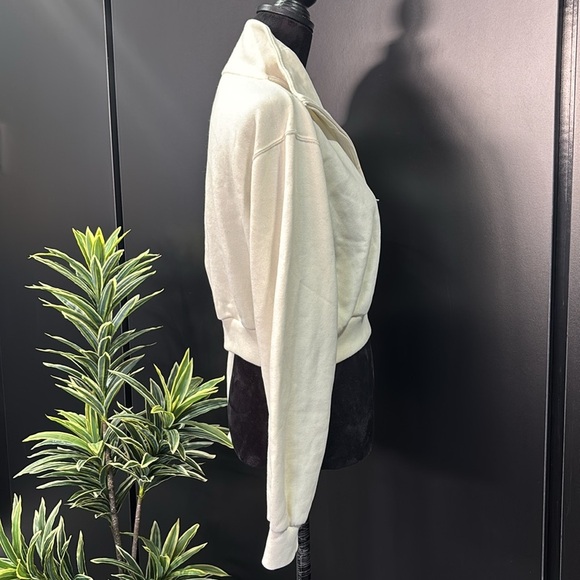 Hollister Crop Pullover Sweatshirt,1/2 zip,long sleeve,rib knit waist/cuffs,soft - Picture 5 of 9